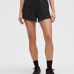 Lululemon pace rival high rise short 3” NWT size 2